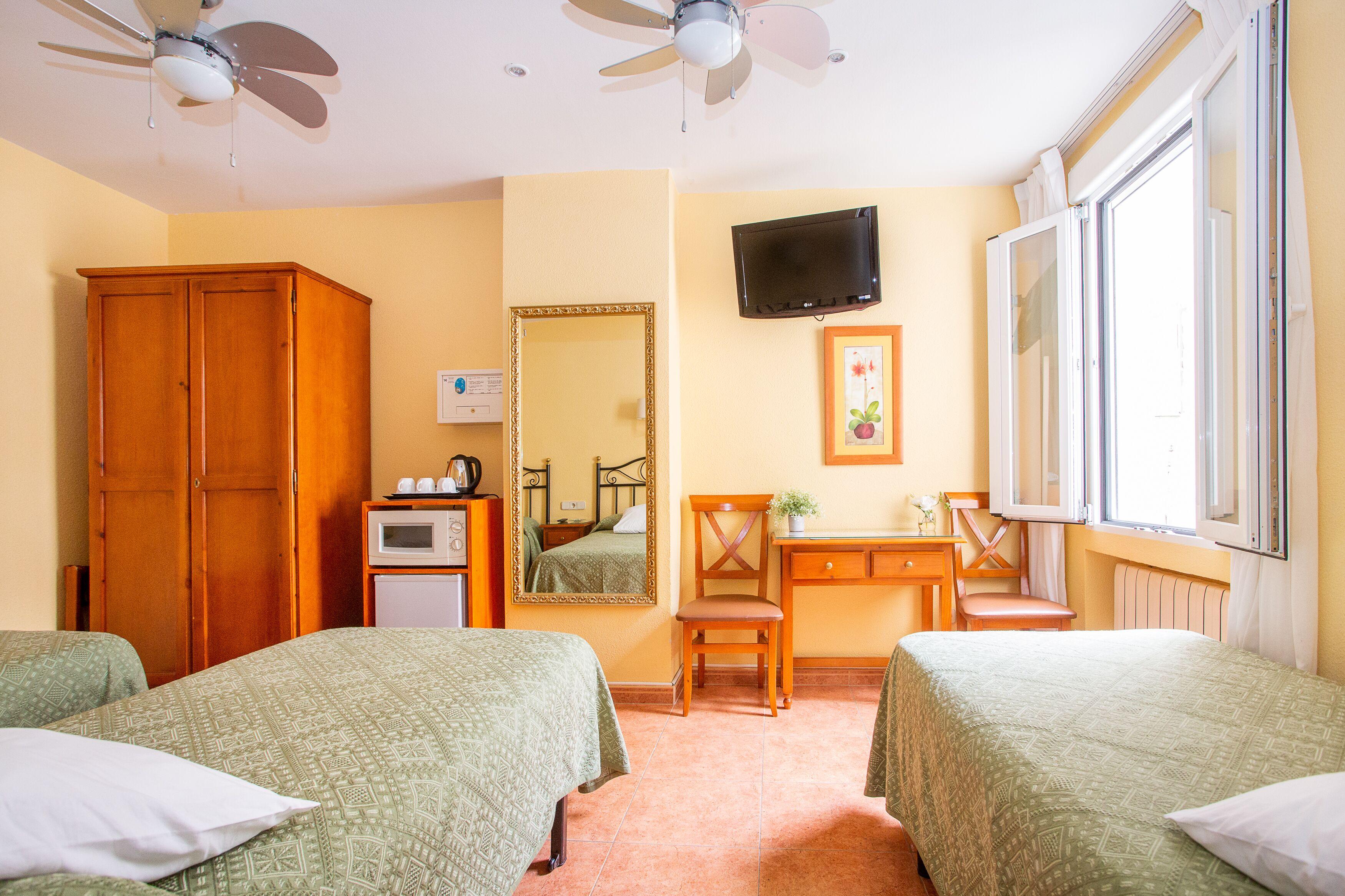 Hostal Los Alpes — Photos 3